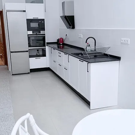 La Isleta Coliving بيت ضيافة 3*