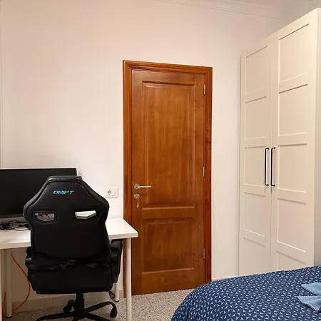 Konukevi La Isleta Coliving