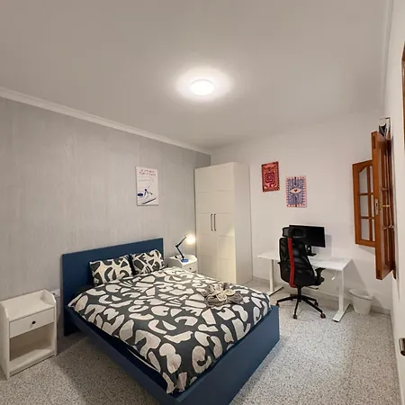 بيت ضيافة La Isleta Coliving